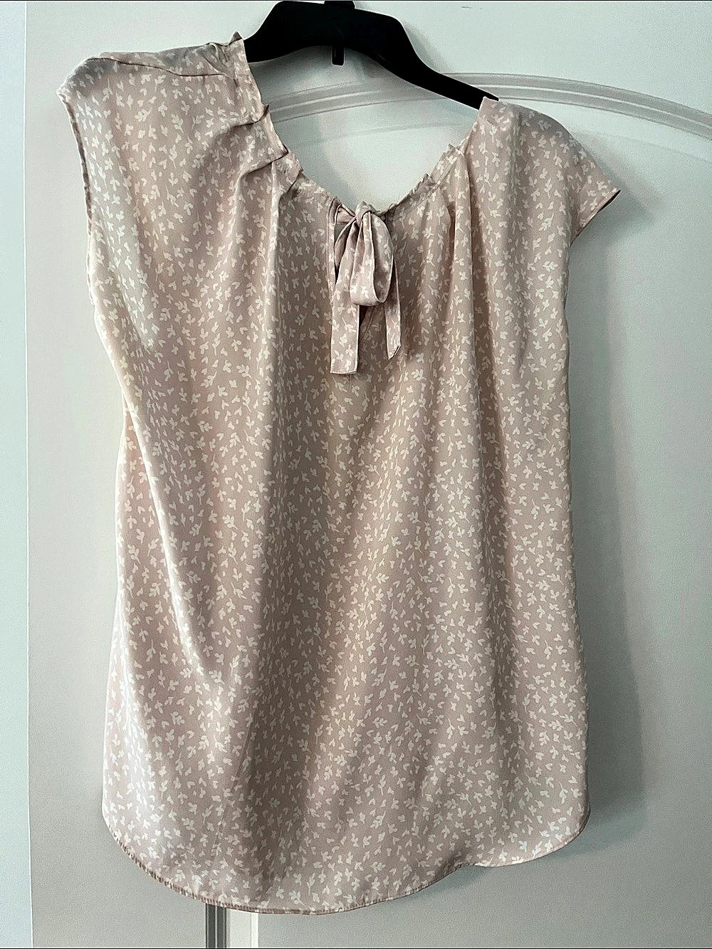 Lauren Conrad Floral Blouse in Pink & White Size XL Like New - Picture 2 of 4
